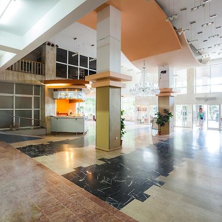 Dacia Hotel Baile Herculane Exterior photo