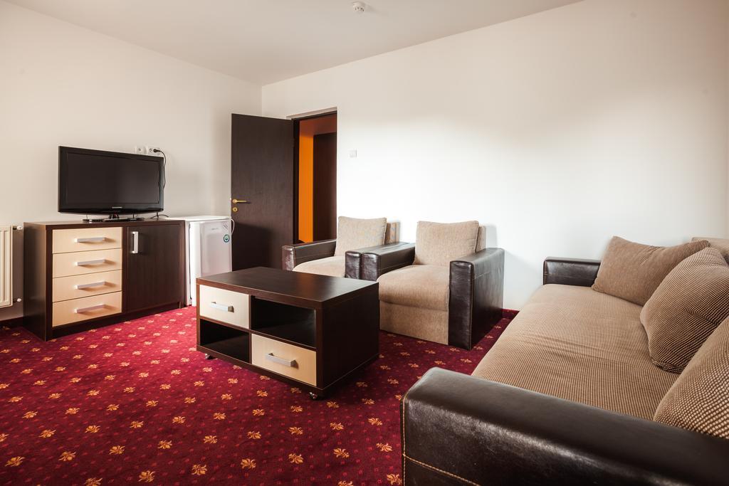 Dacia Hotel Baile Herculane Exterior photo