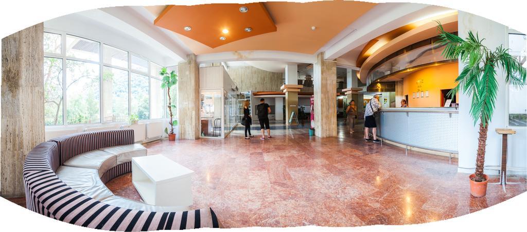 Dacia Hotel Baile Herculane Exterior photo